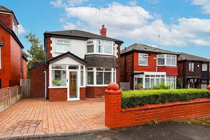 4 Bedroom Detached House For Sale In Heywood Road, Prestwich, M25