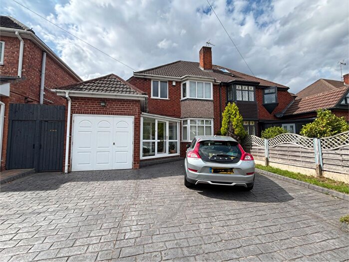 3 Bedroom Property To Rent In Kingsdown Road, Birmingham, B31