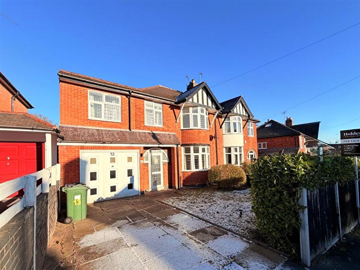 5 Bedroom Semi Detached House For Sale In Clarke Grove, Birstall, Leicester, LE4