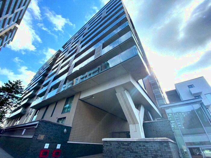 2 Bedroom Apartment To Rent In Spectrum, Block, Blackfriars Road, Salford, M3