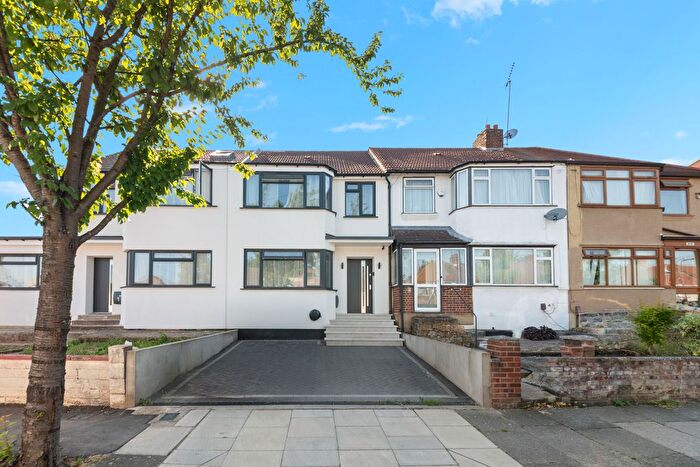 3 Bedroom Terraced House For Sale In Hadden Way, Greenford, UB6