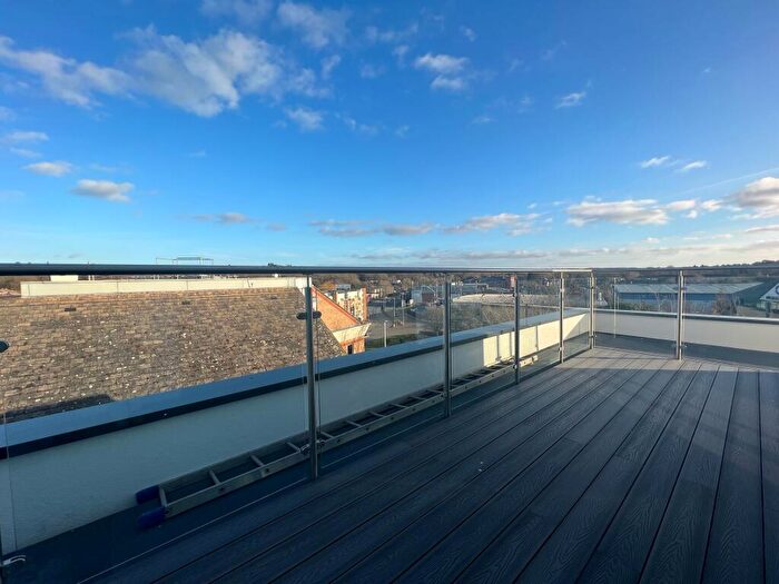 1 Bedroom Flat To Rent In The Braccans, London Road, Bracknell, RG12