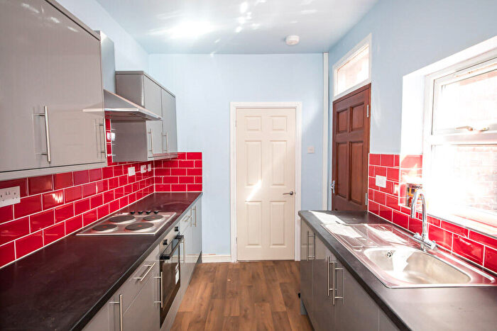 4 Bedroom Terraced House To Rent In Sholebroke Place, Leeds, LS7