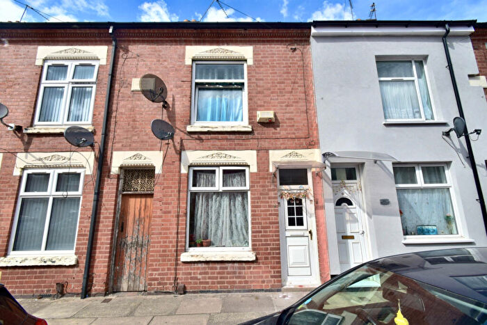 3 Bedroom Terraced House For Sale In Wand Street, Off Melton Road, Leicester, LE4