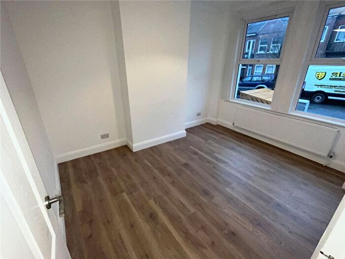 2 Bedroom Ground Maisonette To Rent In Welbeck Road, Barnet, EN4