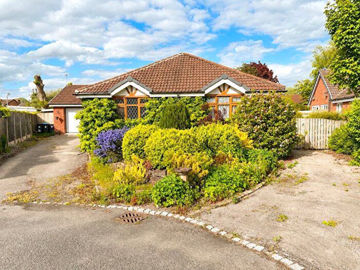 3 Bedroom Bungalow For Sale In Peregrine Close, Winsford, Cheshire, CW7
