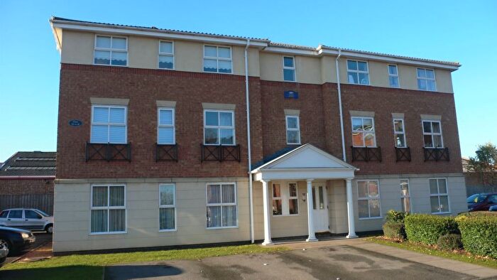 2 Bedroom Flat To Rent In Drapers Fields, Canal Basin, Coventry, West Midlands, CV1