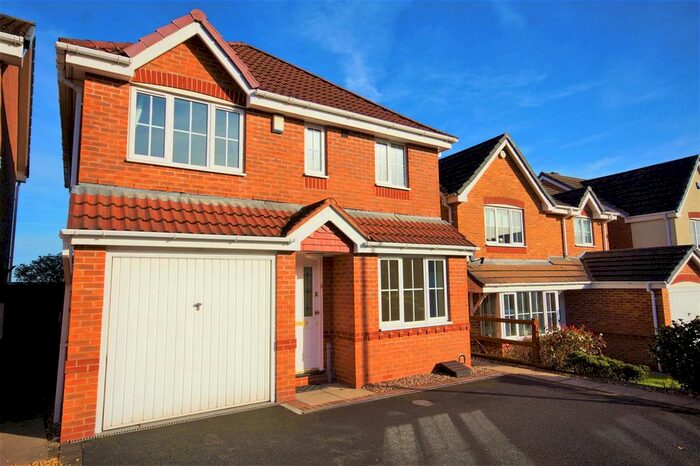 3 Bedroom Detached House To Rent In Taylor Way, Tividale, Oldbury, B69