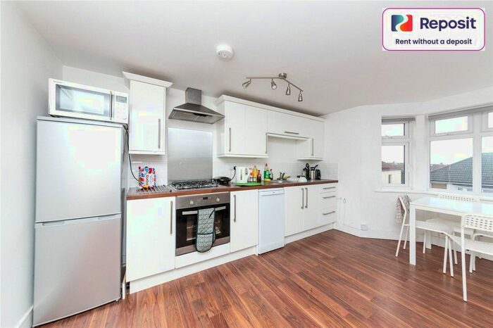 2 Bedroom Flat To Rent In Carlyle Avenue, Brighton, BN2