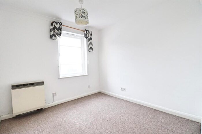 2 Bedroom Apartment To Rent In Silks Way, Braintree, CM7