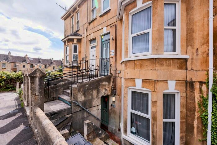 1 Bedroom Flat To Rent In Victoria Terrace, Bath, BA2