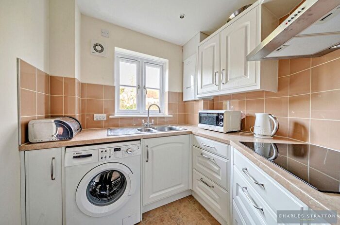 1 Bedroom Flat For Sale In Gidea Lodge, Main Road, RM2