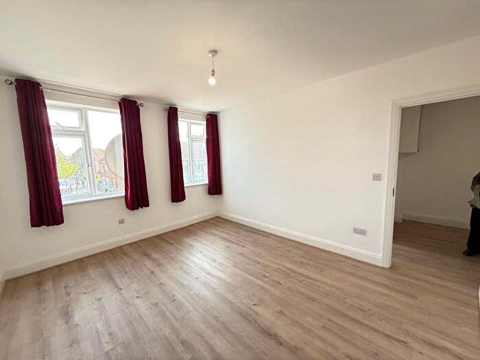2 Bedroom Flat To Rent In Eastcote Lane, Harrow, Greater London, HA2