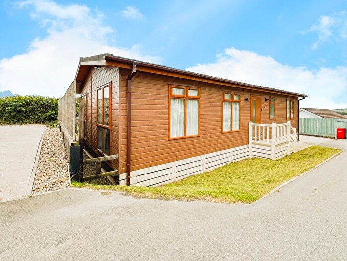 2 Bedroom Detached House For Sale In St. Martin, Looe, Cornwall, PL13