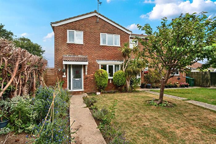 3 Bedroom Semi-Detached House For Sale In Addison Way, North Bersted, PO22