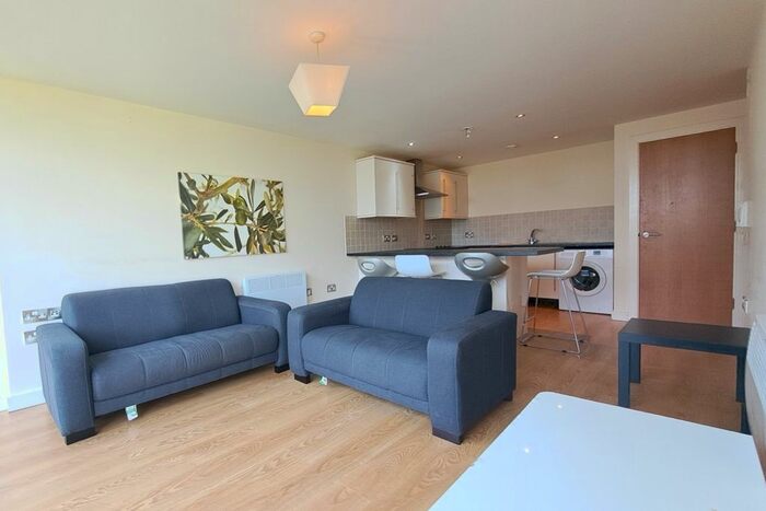 3 Bedroom Flat To Rent In Hamilton House, Pall Mall, Liverpool, Merseyside, Uk, L3