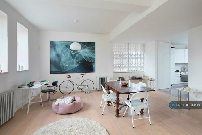 2 Bedroom Flat To Rent In Bruno Court, London, E8