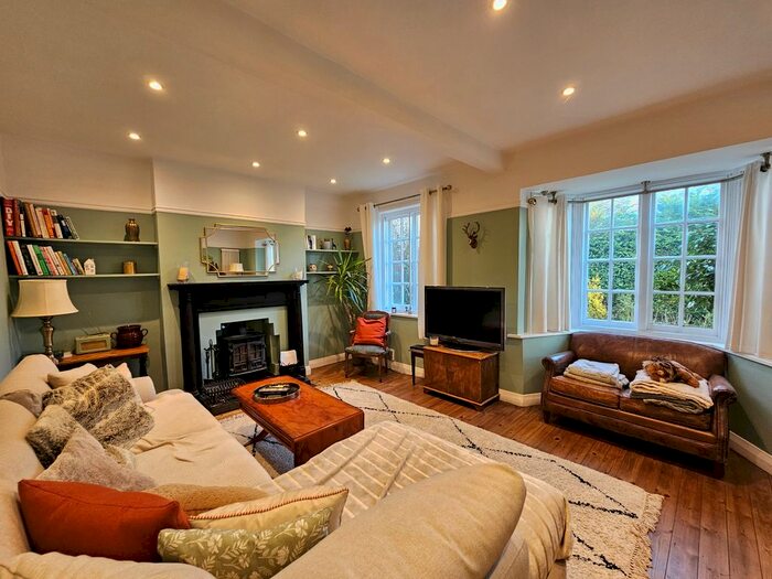 3 Bedroom Property To Rent In Stoneham Lane, Southampton, SO16