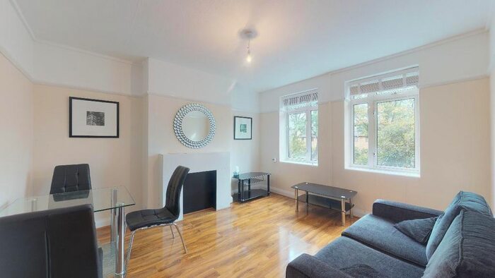 3 Bedroom Flat To Rent In Brooks Road, London, W4
