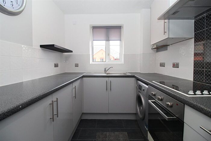 2 Bedroom Flat To Rent In Campbell Drive, Cardiff, CF11