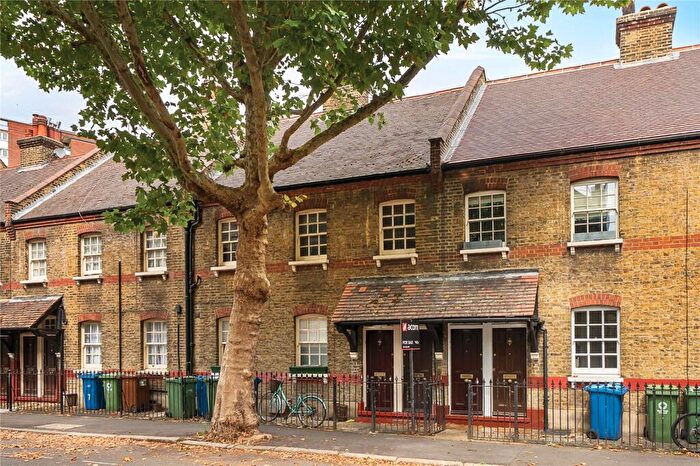 1 Bedroom Apartment For Sale In Wooler Street, London, SE17