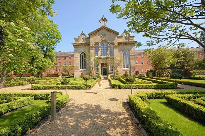 2 Bedroom Flat For Sale In Houseman Crescent, West Didsbury, M20