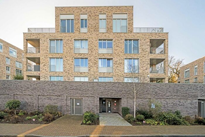 2 Bedroom Flat For Sale In Cornforth Lane, Mill Hill East, NW7