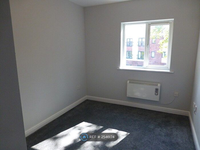 2 Bedroom Flat To Rent In Broad Street, Long Eaton, Nottingham, NG10