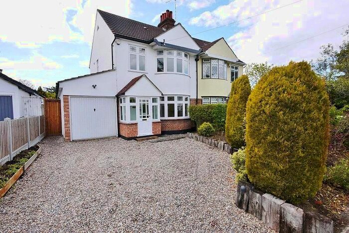 3 Bedroom Semi-Detached House To Rent In Honeypot Lane, Brentwood, CM14