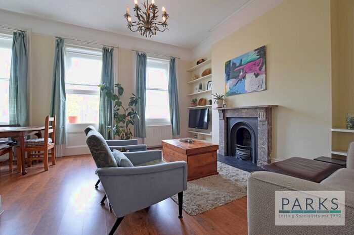 1 Bedroom Flat To Rent In First Avenue, Hove, BN3