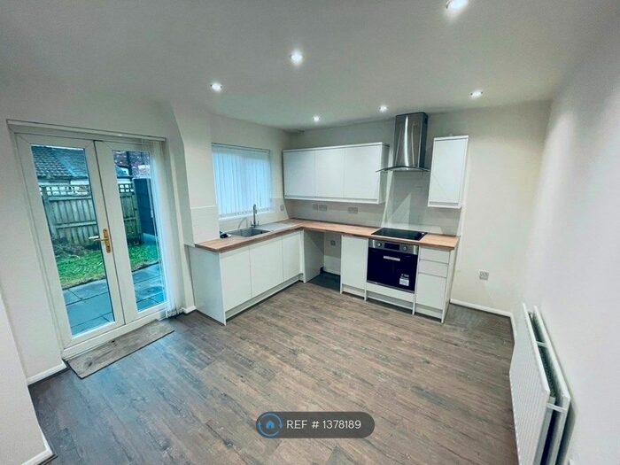 3 Bedroom Semi-Detached House To Rent In Nepaul Road, Manchester, M9