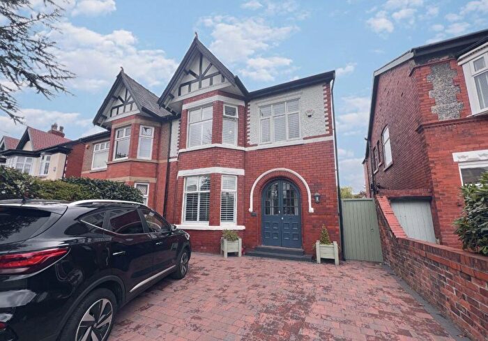 4 Bedroom Semi-Detached House To Rent In Golf Open - Melling Road, Southport - Sleeps, PR9