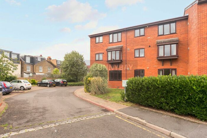 1 Bedroom Flat To Rent In Bowman Mews, London, SW18