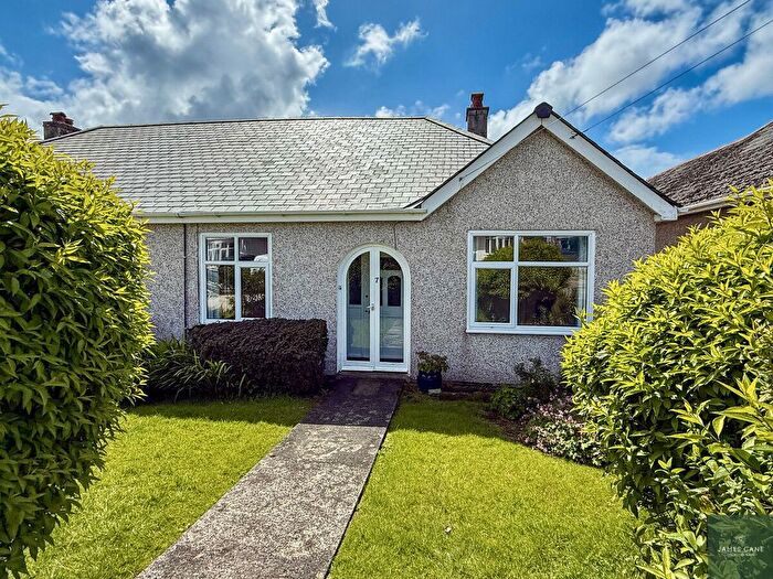 3 Bedroom Semi-Detached Bungalow For Sale In Tresawls Avenue, Truro, TR1