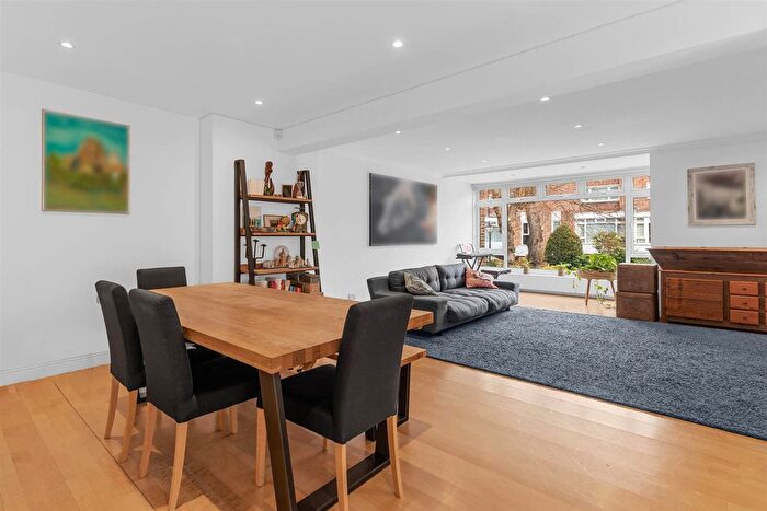 5 Bedroom Property For Sale In Woodsford Square, London, W14