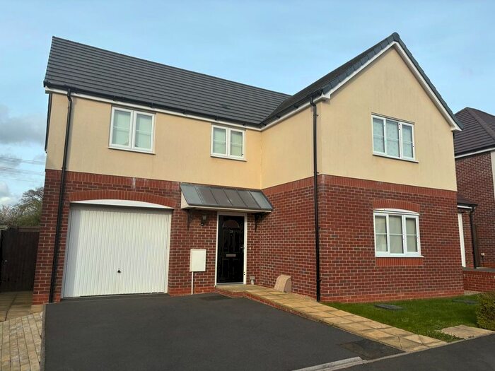 4 Bedroom Property To Rent In Larkspur Drive, Calne, SN11