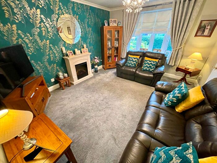 3 Bedroom Detached Bungalow For Sale In Mayfield Road, Luton, Bedfordshire, LU2
