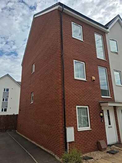 4 Bedroom Terraced House To Rent In Harrow Close, Bedford, MK42