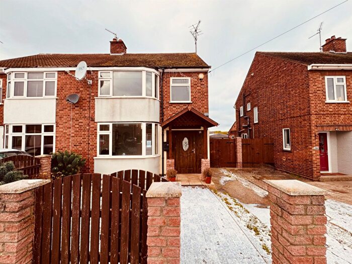 3 Bedroom Semi Detached House For Sale In Mead Close, Peterborough, PE4