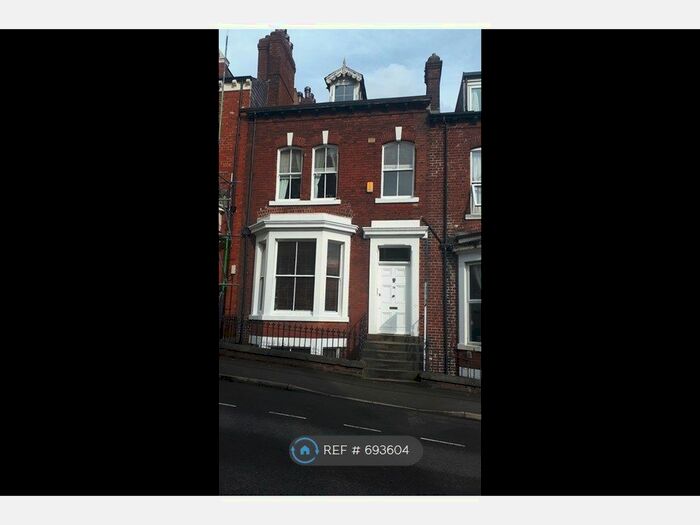 3 Bedroom Maisonette To Rent In Hanover Sq, Leeds, LS3