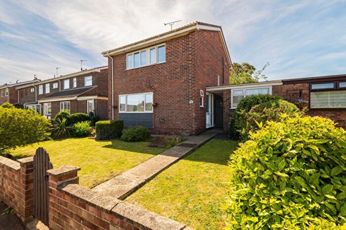3 Bedroom Detached House For Sale In Jasmine Gardens, Bradwell, NR31