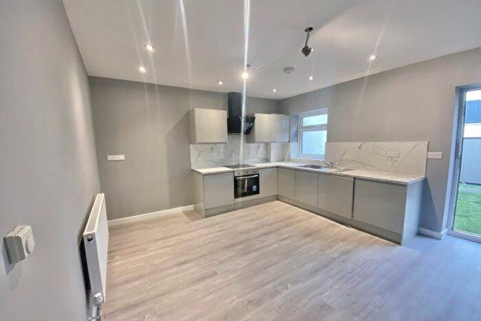 1 Bedroom Flat To Rent In The Royals, High Street, Southend-On-Sea, SS1