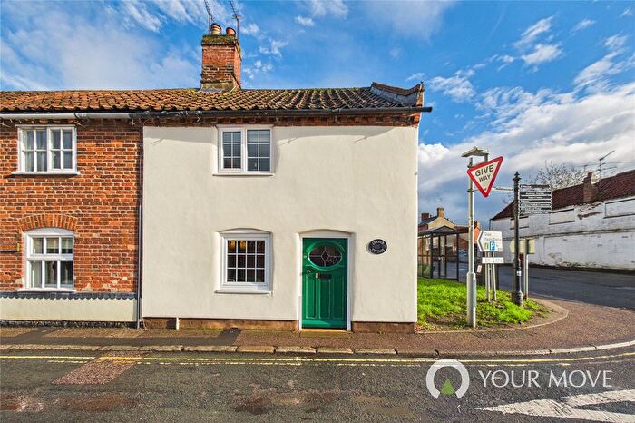 2 Bedroom End Terrace House For Sale In Fen Lane, Beccles, Suffolk, NR34