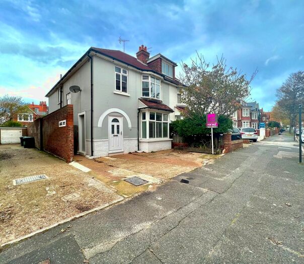 4 Bedroom Semi-Detached House To Rent In Hove Street, Hove, East Sussex, BN3