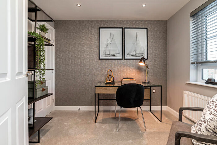 4 Bedroom Detached House For Sale In Stratford Drive Overstone, NN6