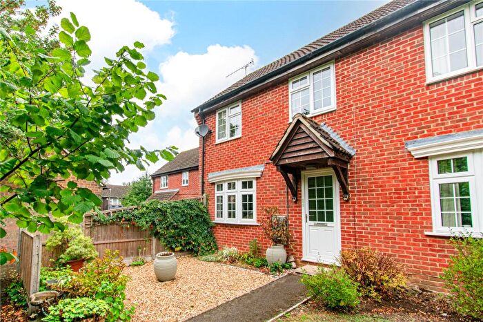 2 Bedroom End Of Terrace House For Sale In Freemans Close, Hungerford, Berkshire, RG17