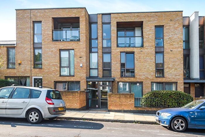 2 Bedroom Flat For Sale In Annandale Road, Greenwich, SE10