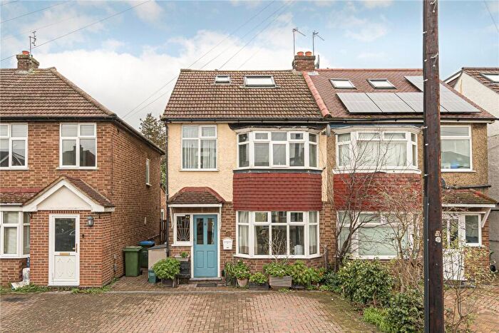 4 Bedroom Semi Detached House For Sale In Cottimore Avenue, Walton-On-Thames, Surrey, KT12