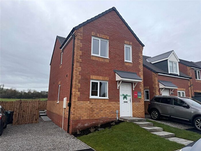 3 Bedroom Semi-Detached House To Rent In Lowry Way, Rochdale, Greater Manchester, OL11