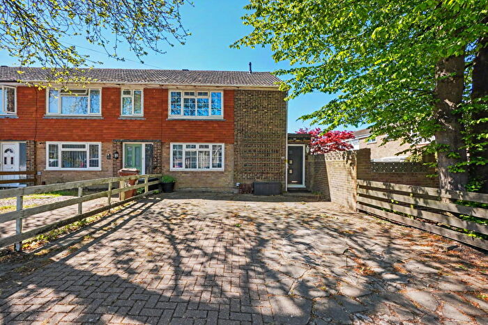 3 Bedroom End Of Terrace House For Sale In Bayswater Drive, Parkwood, Rainham, ME8